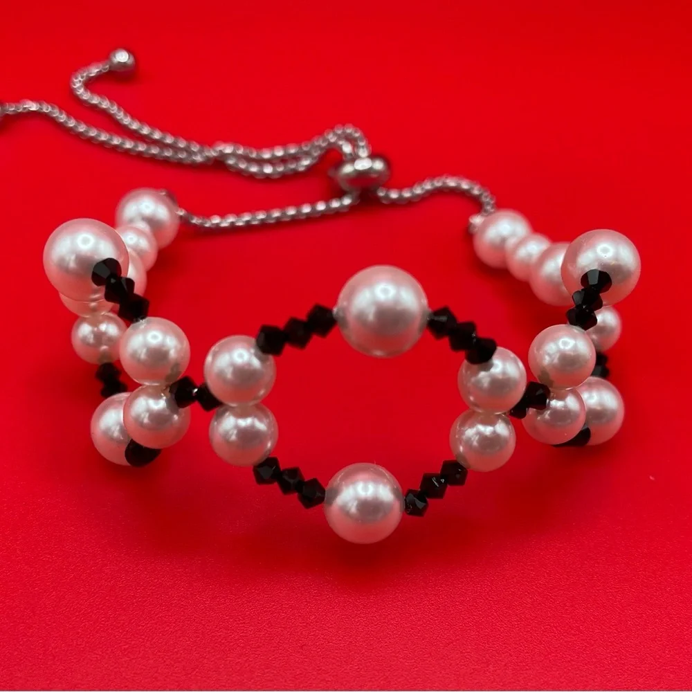 Natural shell pearl beads  freshwater mother of pearl +black crystals Bracelet - Picture 2 of 5